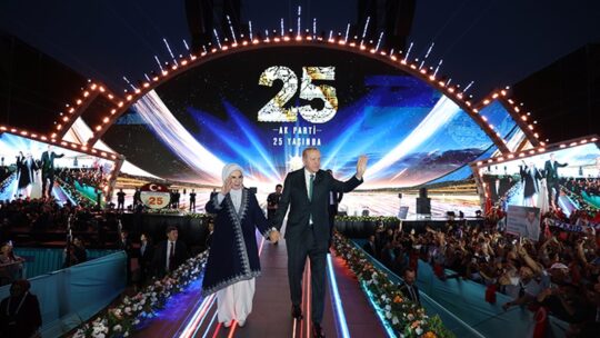 Cumhurbaşkanı ve AK Parti Genel Başkanı Recep Tayyip Erdoğan ve
