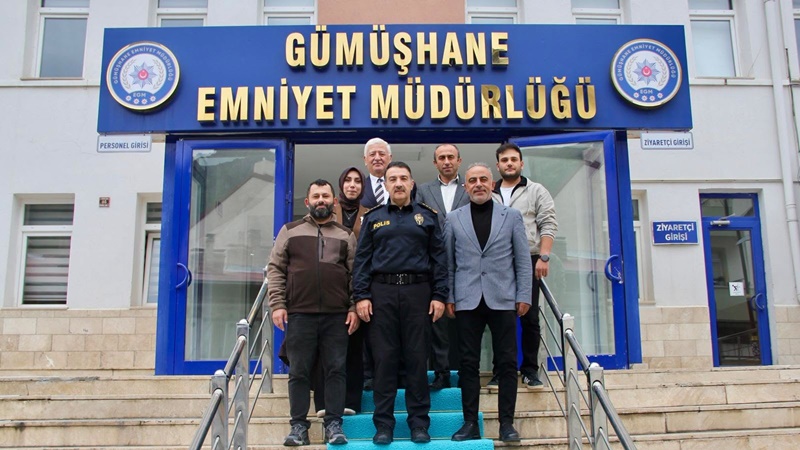 Gümüşhane Gazeteciler Cemiyeti Yönetim Kurulu üyeleri, Resmi Gazete’de yayımlanan Cumhurbaşkanlığı