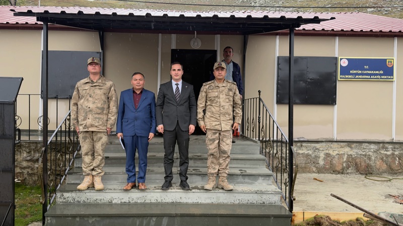 Kürtün Kaymakamı Ahmet Faruk Beyazıt, İlçe Jandarma Komutanı Osman Kula